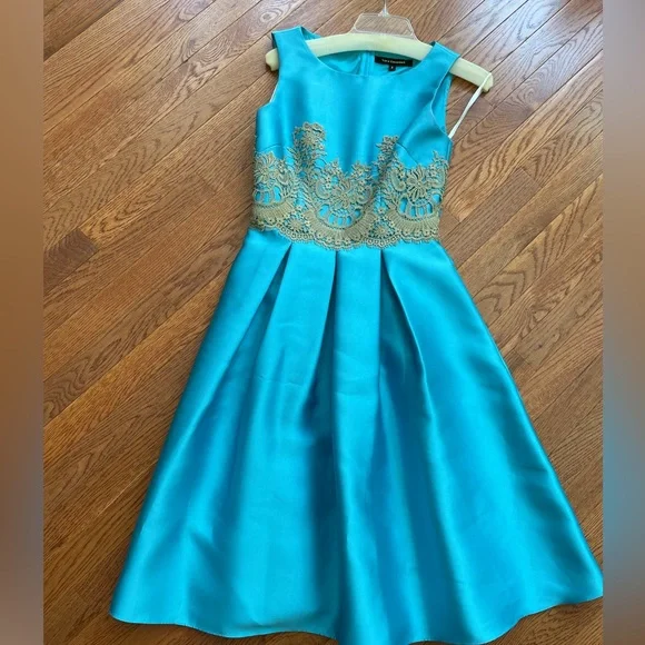 Sarah Emanuel | Dresses | Sara Emanuel Size 2 Cocktail Dress Gold Embroidered Waist From Neiman Marcus | Poshmark Sarah Emanuel | Dresses | Sara Emanuel Size 2 Cocktail Dress Gold Embroidered Waist From Neiman Marcus | Poshmark